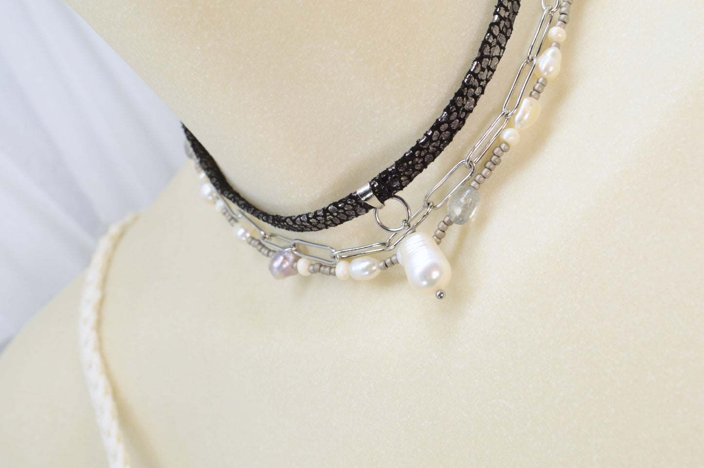 Bold Layered Choker Necklace – Freshwater Pearls, Stainless Steel & Statement Chain | Fall 2025 Trend
