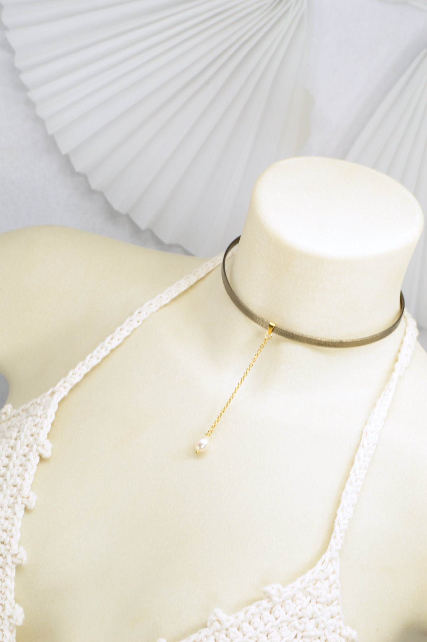 Gold Chain Pearl Drop Choker – Leather Band Necklace | Modern Minimalist Y Choker | Statement Jewelry for Women