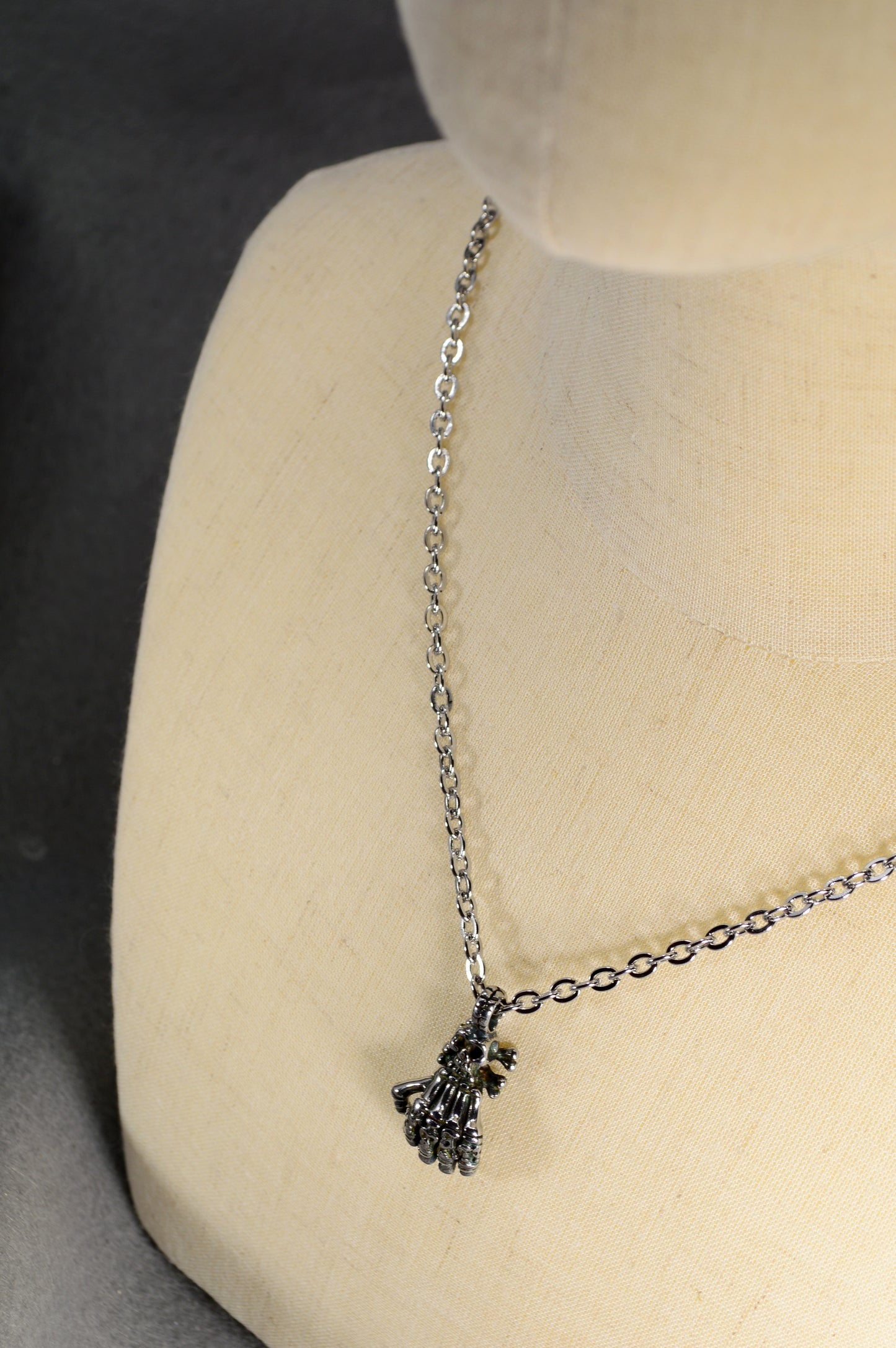 Skeleton Hand Pendant Necklace – Gothic Stainless Steel Charm