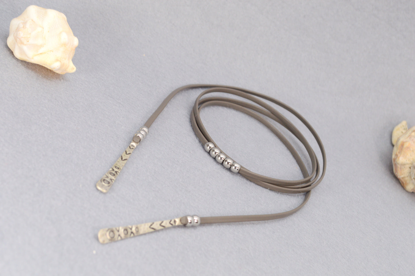 Handmade Leather Wrap Choker Necklace with Metal Bar Ends β Adjustable Boho Festival Jewelry β 3 Colors (Black, Grey, Dark Brown)