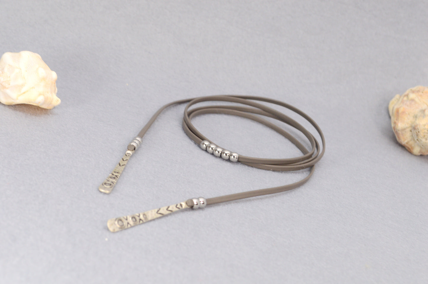Handmade Leather Wrap Choker Necklace with Metal Bar Ends β Adjustable Boho Festival Jewelry β 3 Colors (Black, Grey, Dark Brown)