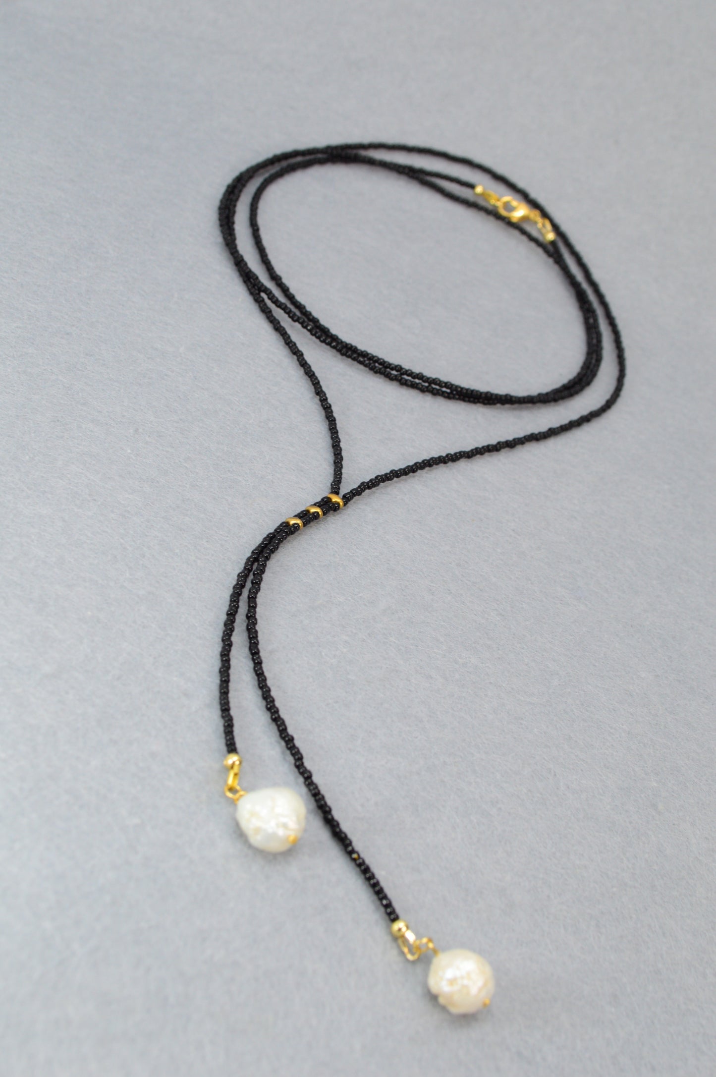 Boho Black Beaded Lariat Necklace – Handmade Wrap Y Necklace with Freshwater Pearls – Elegant Minimalist Jewelry