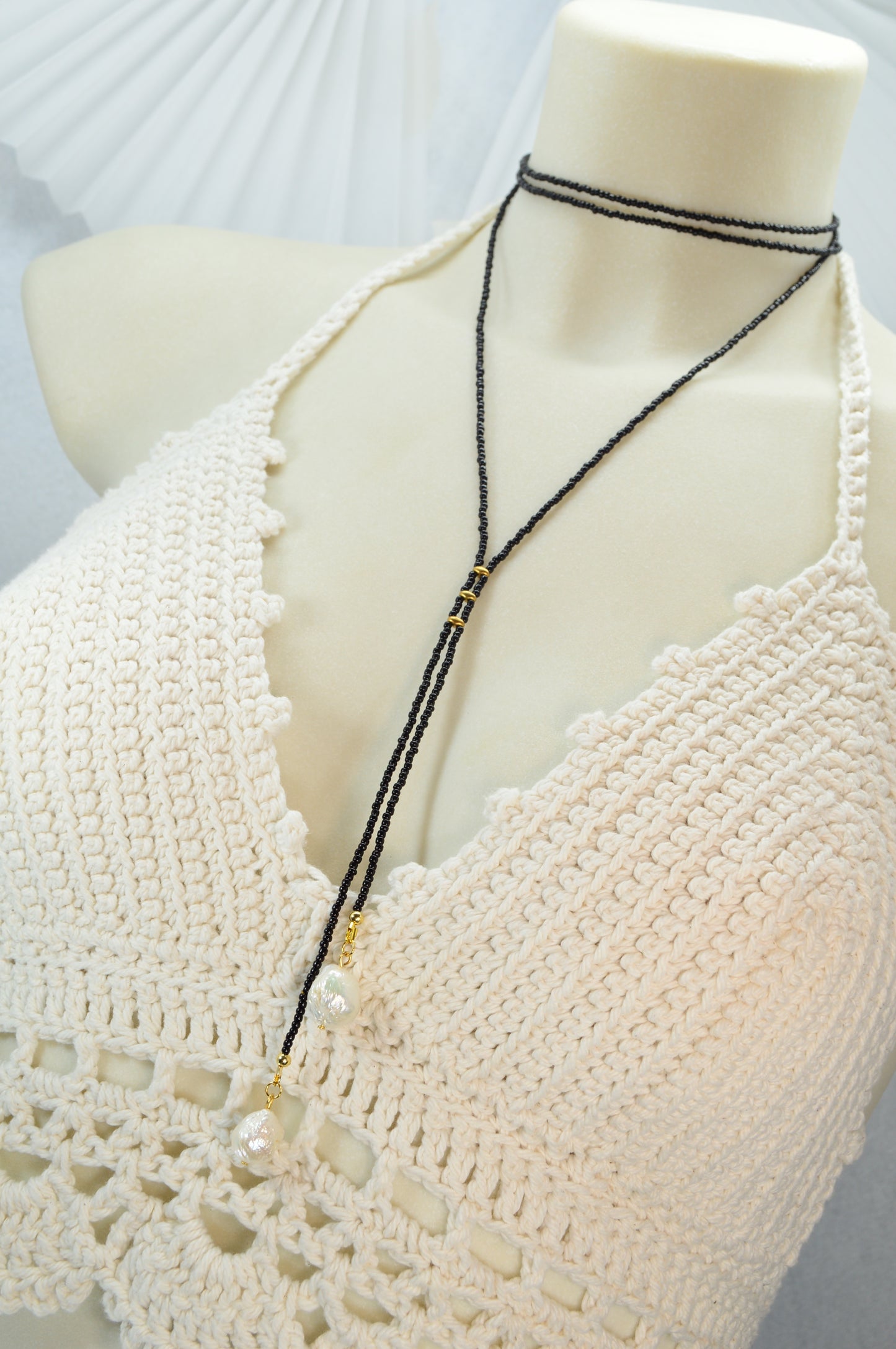 Boho Black Beaded Lariat Necklace – Handmade Wrap Y Necklace with Freshwater Pearls – Elegant Minimalist Jewelry