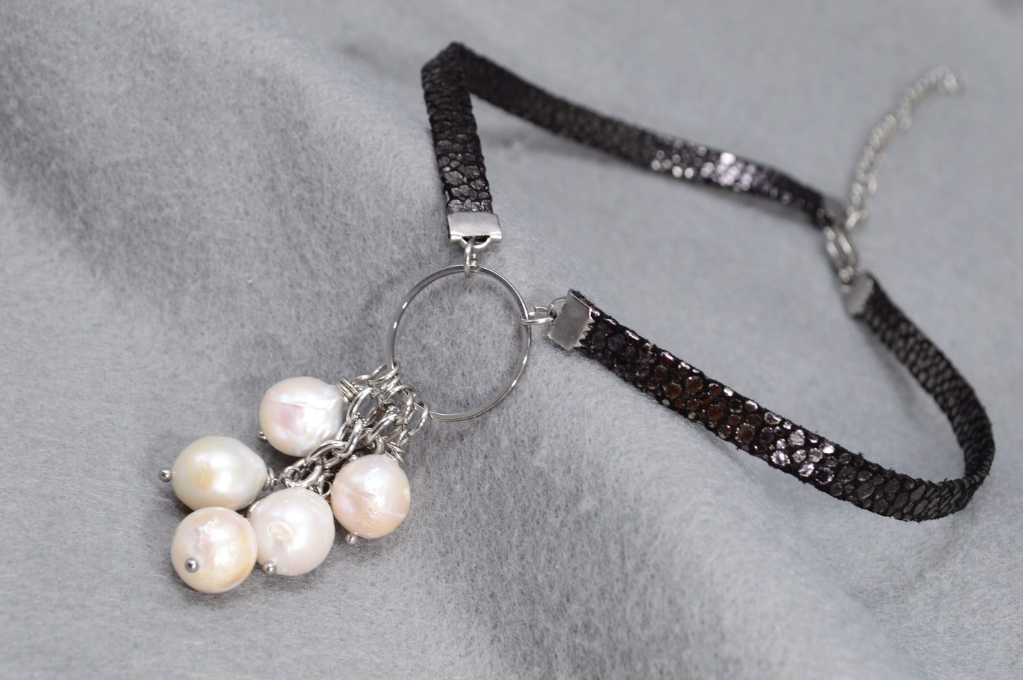 Leather Pearl Cluster Choker Necklace