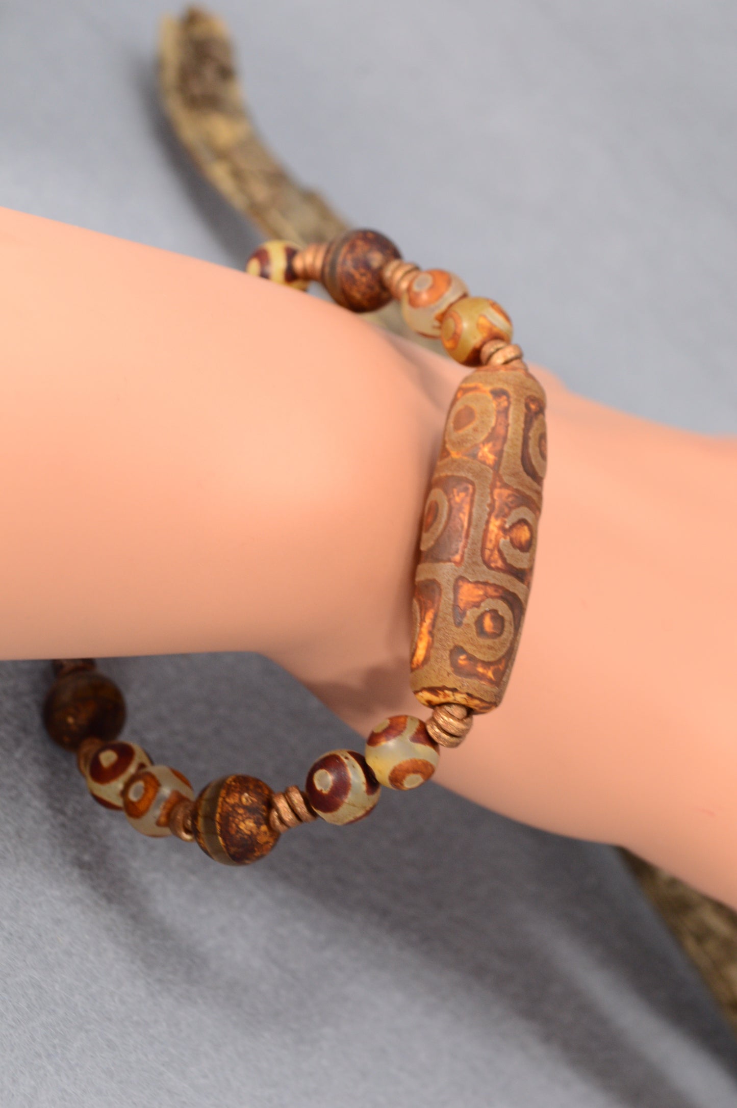 Unisex Tibetan Dzi Bead Bracelet | Agate Protection Jewelry | Spiritual Healing Boho Style