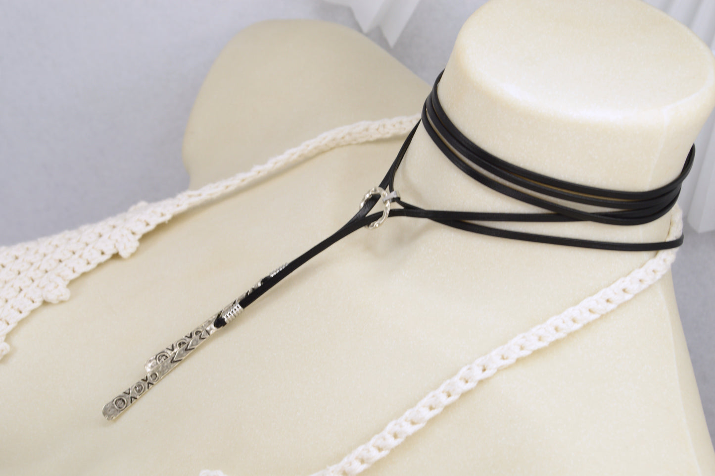 Boho Tribal Leather Choker Necklace – Festival Jewelry with Ethnic Silver Pendants