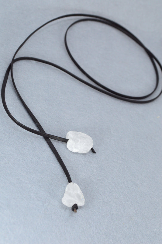 Raw Quartz Crystal Choker – Adjustable Leather Wrap Necklace, Boho Festival Jewelry, Healing Stone Necklace for Women & Men