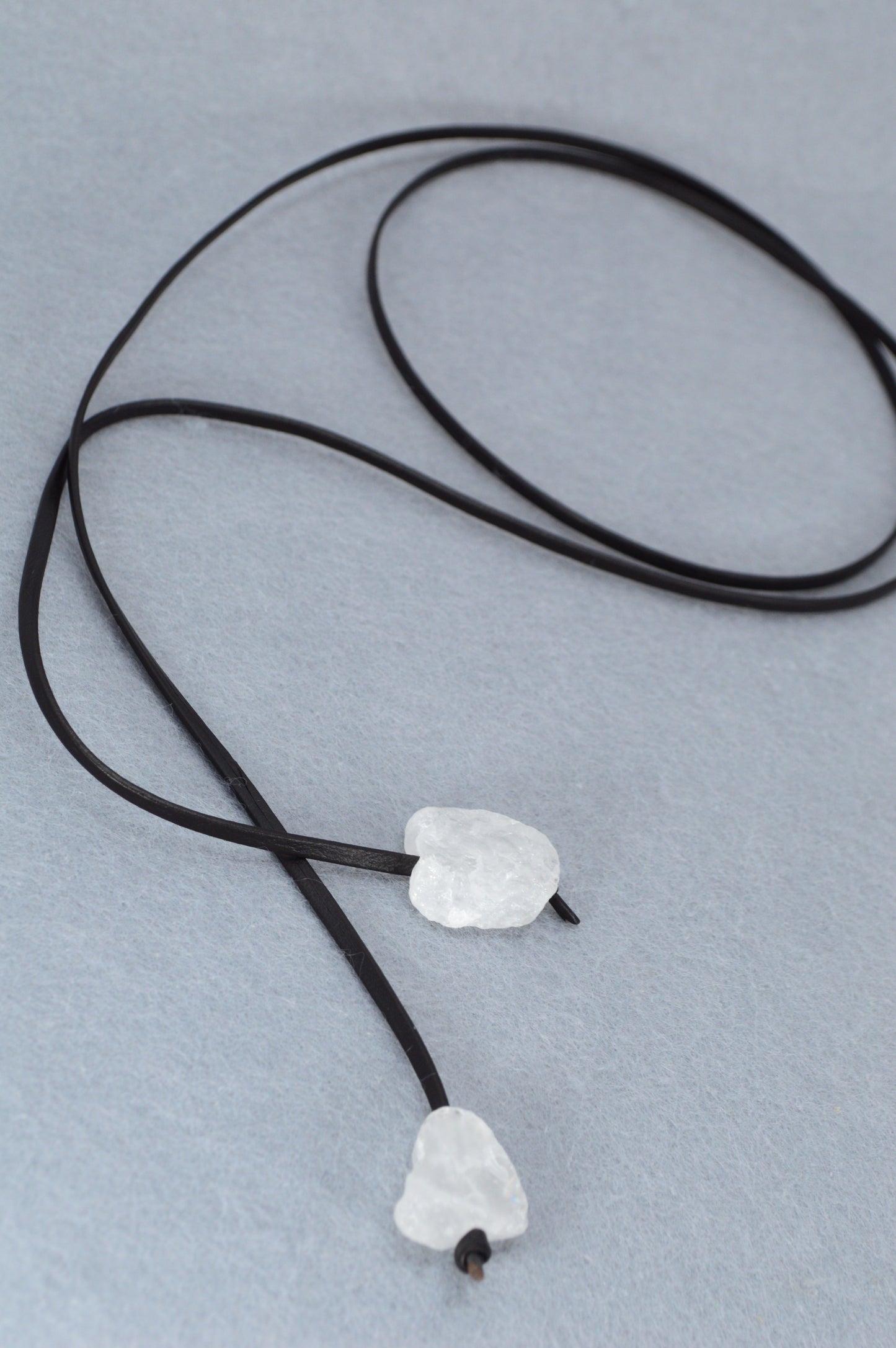 Raw Quartz Crystal Choker – Adjustable Leather Wrap Necklace, Boho Festival Jewelry, Healing Stone Necklace for Women & Men