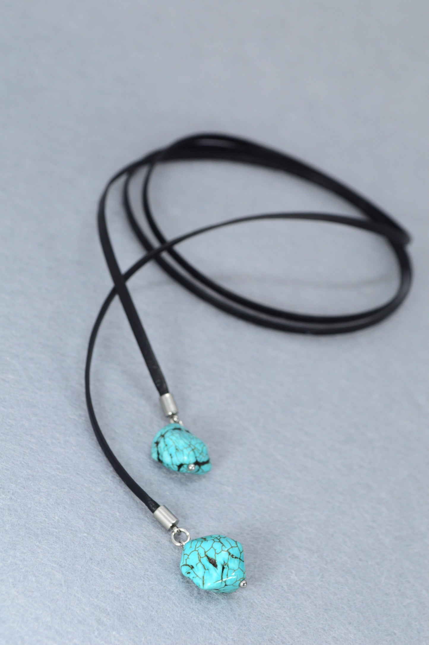 Boho Turquoise Choker Necklace – Genuine Leather Wrap with Natural Turquoise Stones