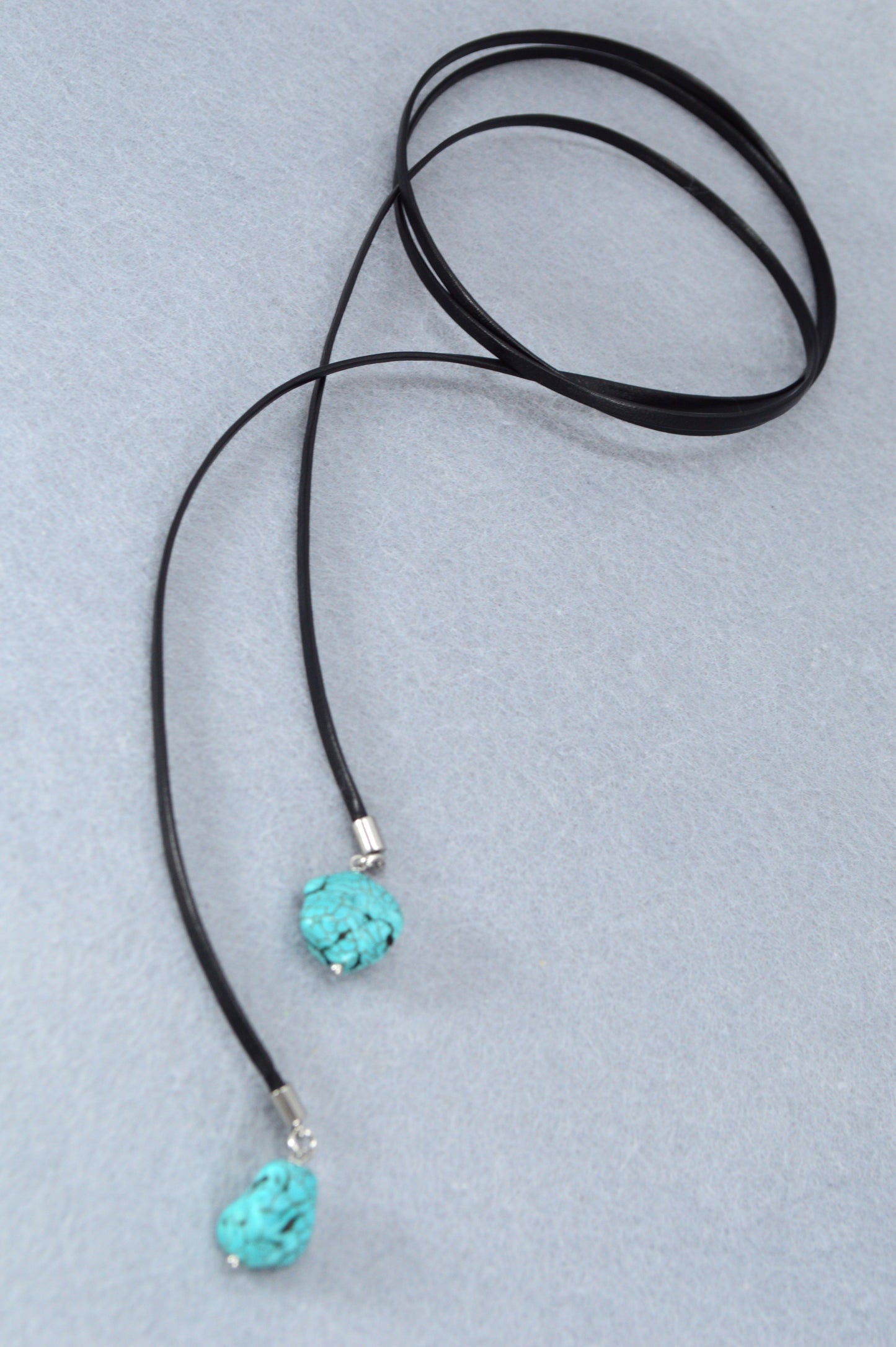 Boho Turquoise Choker Necklace – Genuine Leather Wrap with Natural Turquoise Stones
