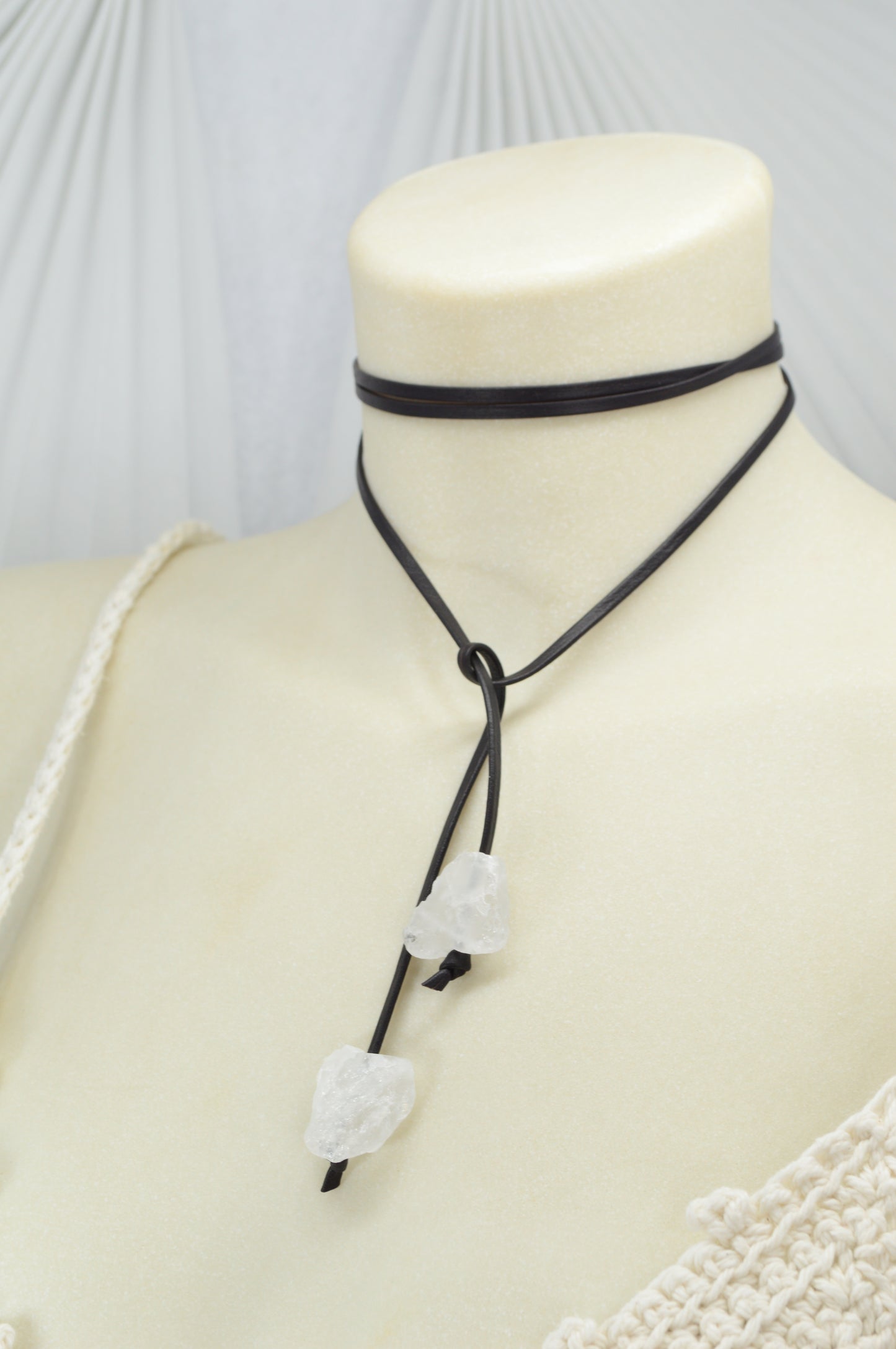 Raw Quartz Crystal Choker – Adjustable Leather Wrap Necklace, Boho Festival Jewelry, Healing Stone Necklace for Women & Men