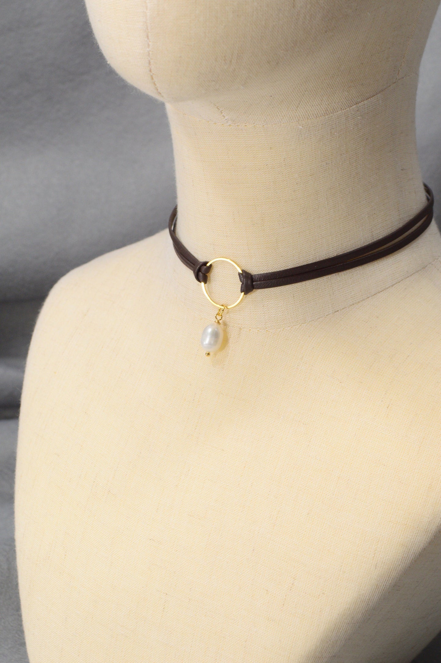 Best Price! - Freshwater Pearl Choker with Soft Natural Leather | Chic, Bohemian, Minimalist, and Modern Design | Retro Style for Everyday