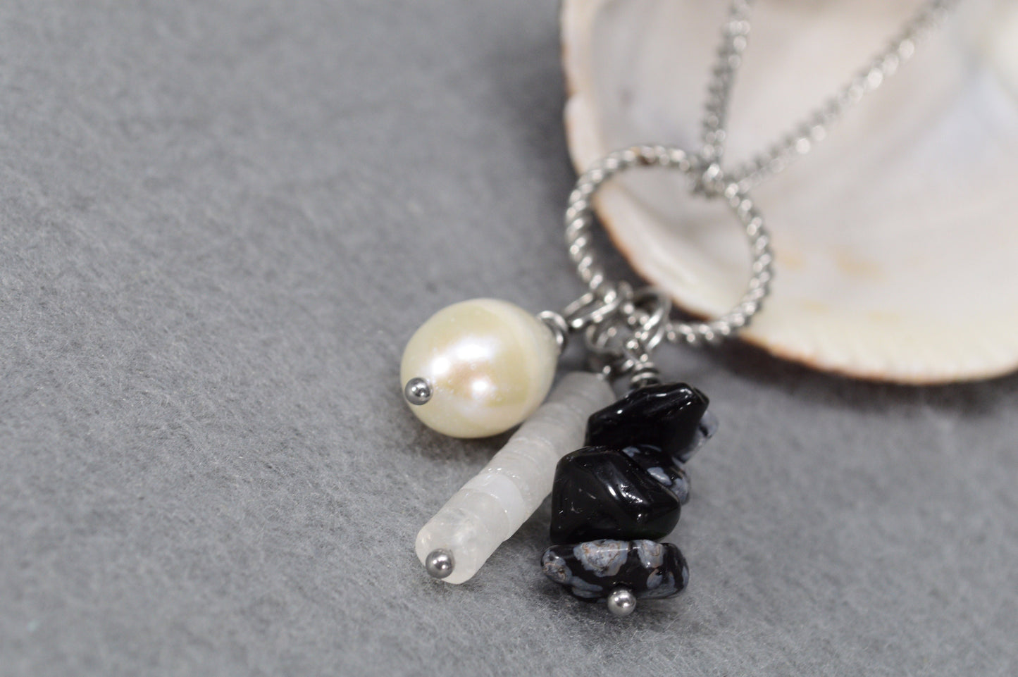 Baroque pearl and quartz ring pendant jewelry set. Artisan-designed chain necklace. Boho-chic necklace with matching earrings set