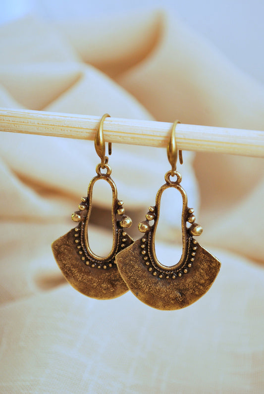 Ethnic Bronze Tribal Earrings, Statement Jewelry, oriental boho dangle earrings. Dline 5 cm - 2"