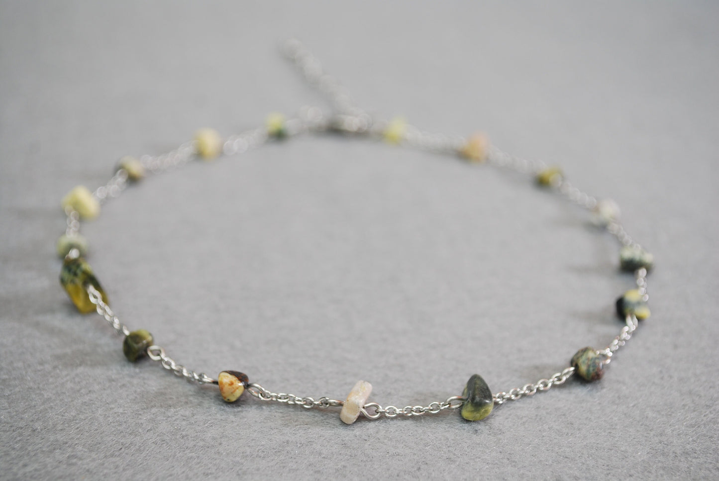 Serpentine stone choker and earrings set. Long stone earrings and beaded choker on stainless steel chain.