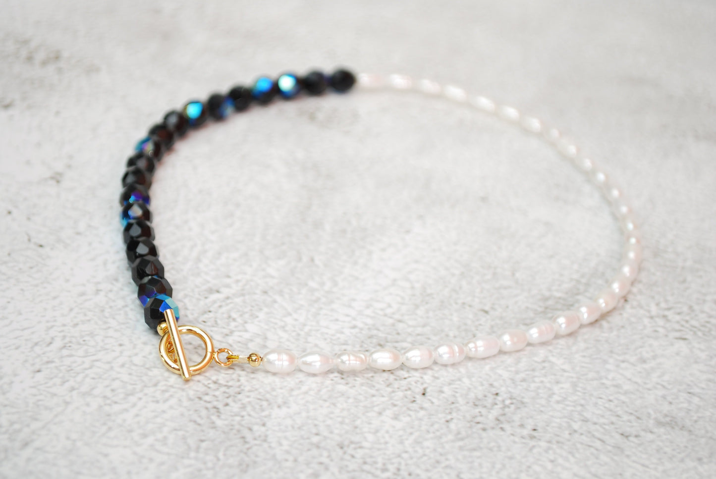 Back and white necklace, half freshwater pearl & half black glass beads choker, elegant jewelry  42cm 17"