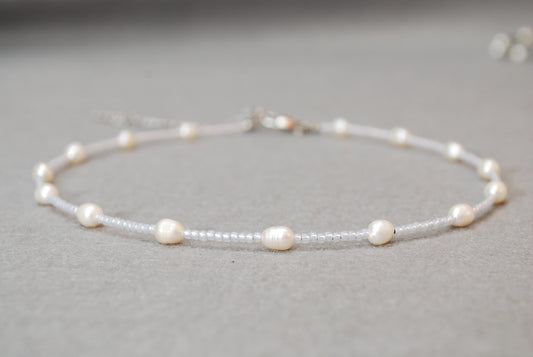 White minimalist seed beads & freshwater pearl beads choker, stainless steel, black - gray - white - pink - blue, Estibela design, 37cm 15"