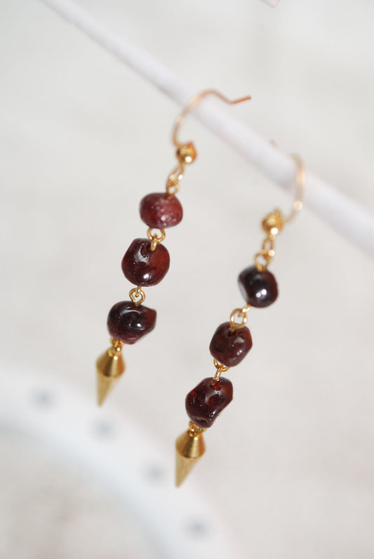 Garnet stone spike earrings, Long stainless steel gold plated earrings, 6,5cm 2.5"