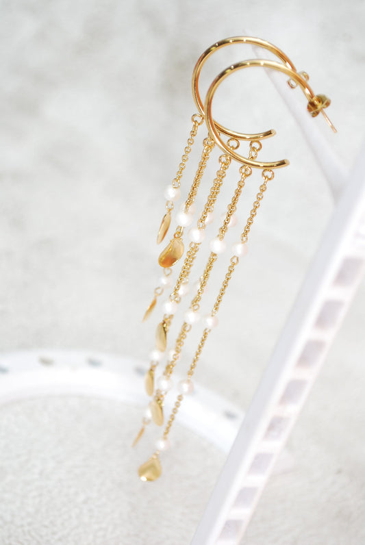 Long cascahe pearl earrings, gold plated stainless steel chain earrings, wedding bride earrings, 14cm