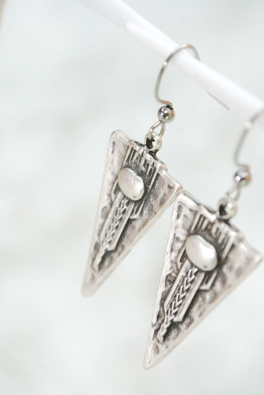 Tribal triangle drop earrings, silver plated earrings, boho earrings, everyday style, modern shape, minimalist earrings, 5cm - 2" length
