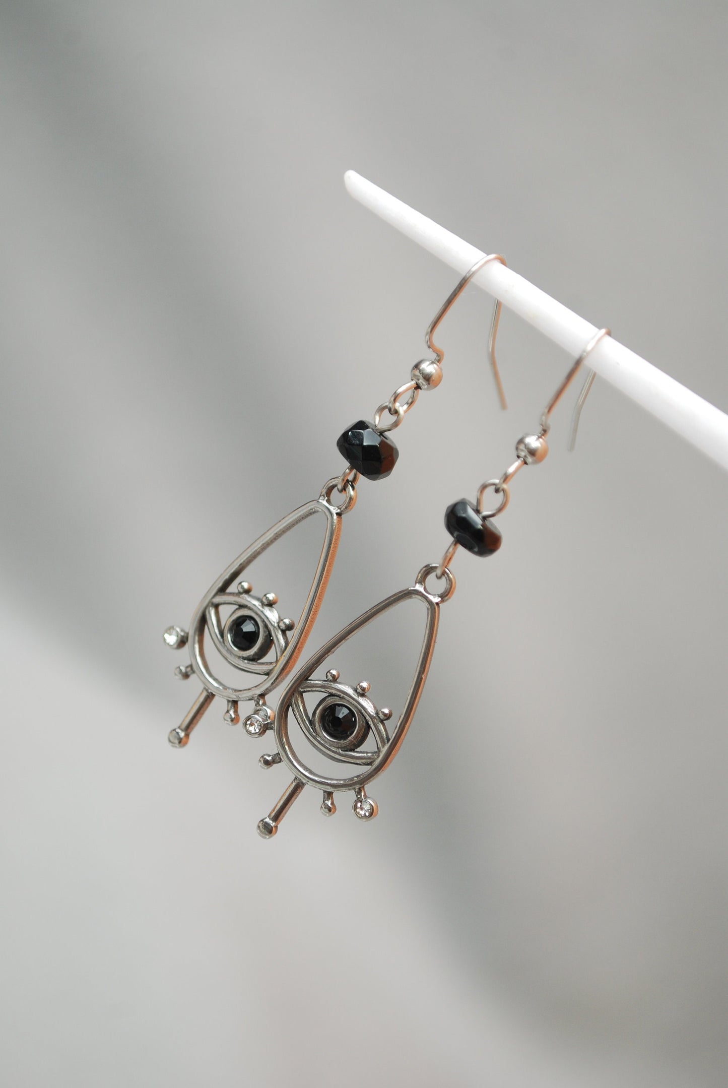 Ethnic Elegance Drops: Stainless Steel Earrings with Agate, Black agata bead Earrngs, Estibela design, 5.5cm 2.2", Ethnic-inspired earrings