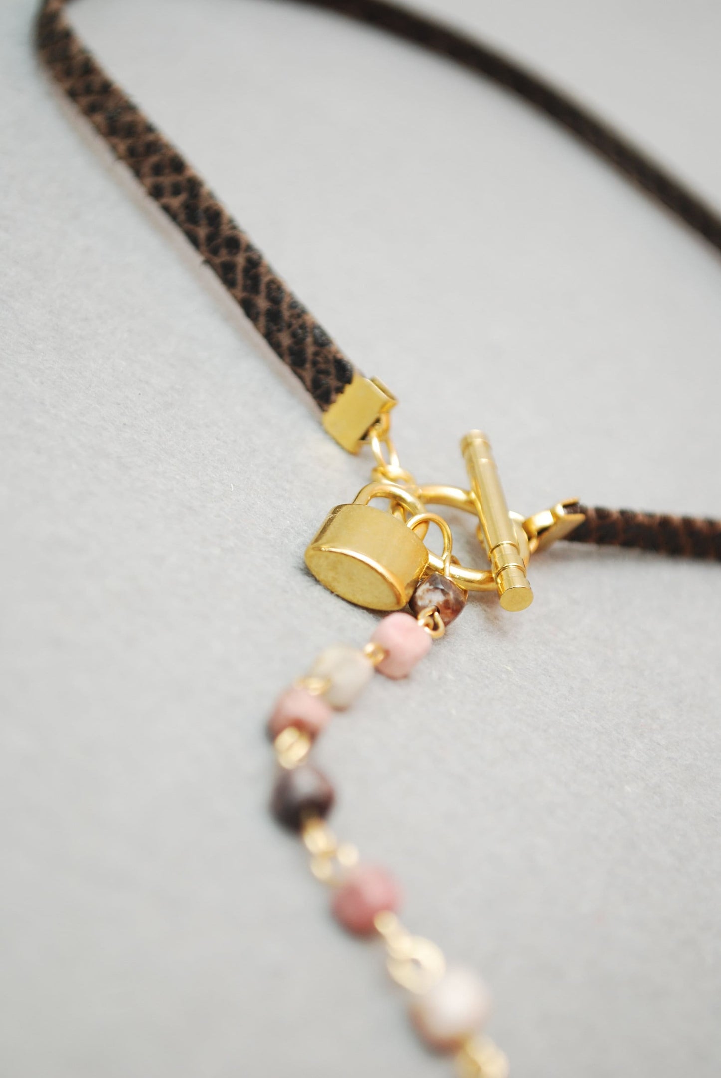 Lizart Brown Leather Choker with Rhodochrosite Stone Accent - Unique, Elegant, and Sensual Statement Piece for Fashion-forward Individuals