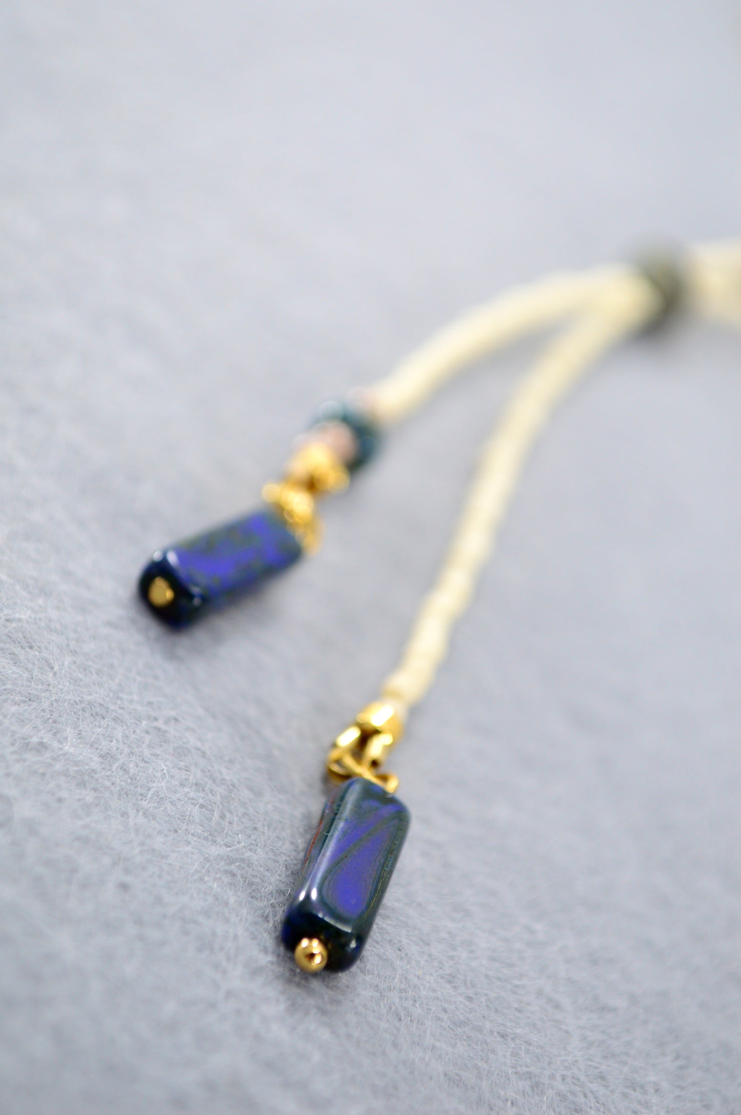 Cream Beaded Lariat Necklace with Sapphire Blue Glass Beads – Adjustable Y Necklace