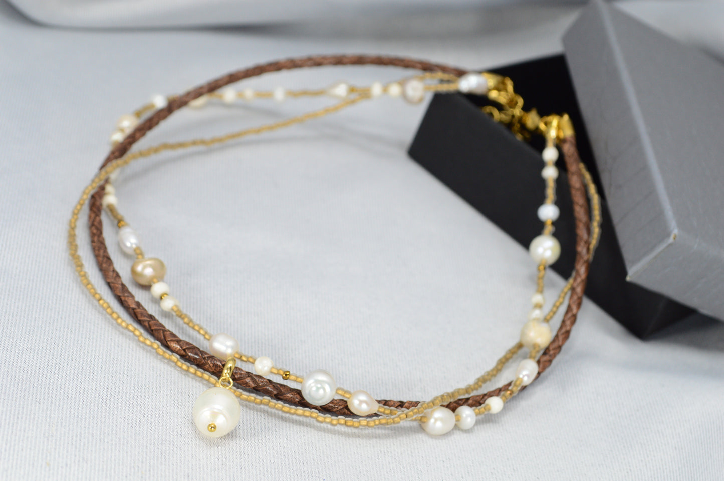 Layered Leather & Pearl Choker – Boho Multi-Strand Necklace with Freshwater Pearls