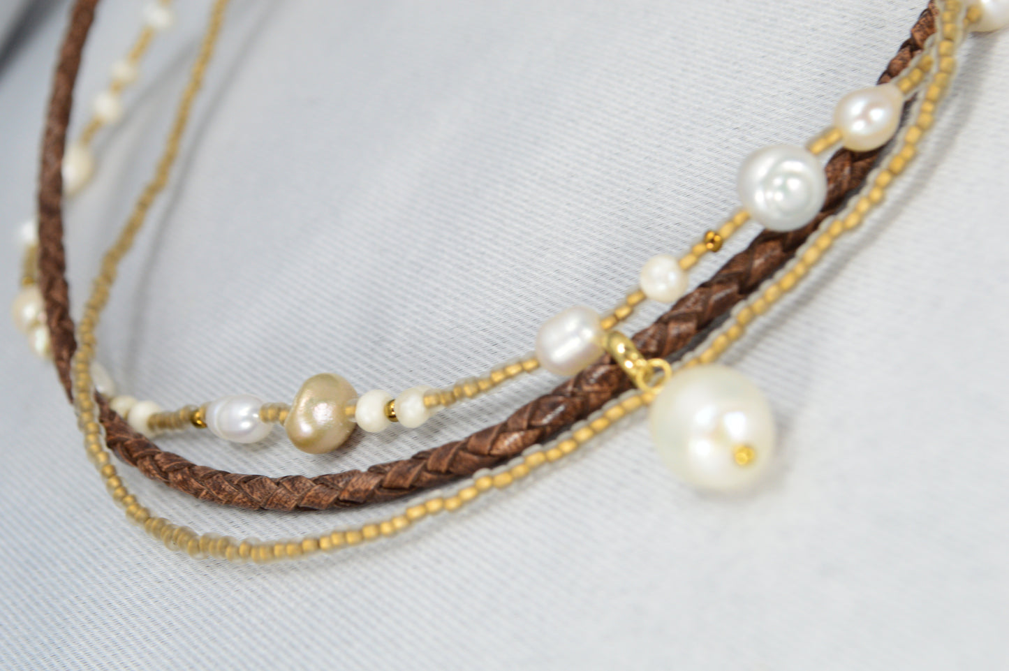 Layered Leather & Pearl Choker – Boho Multi-Strand Necklace with Freshwater Pearls