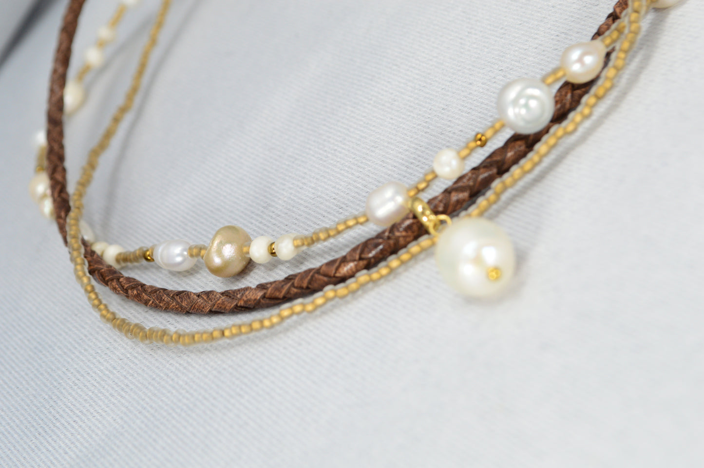 Layered Leather & Pearl Choker – Boho Multi-Strand Necklace with Freshwater Pearls