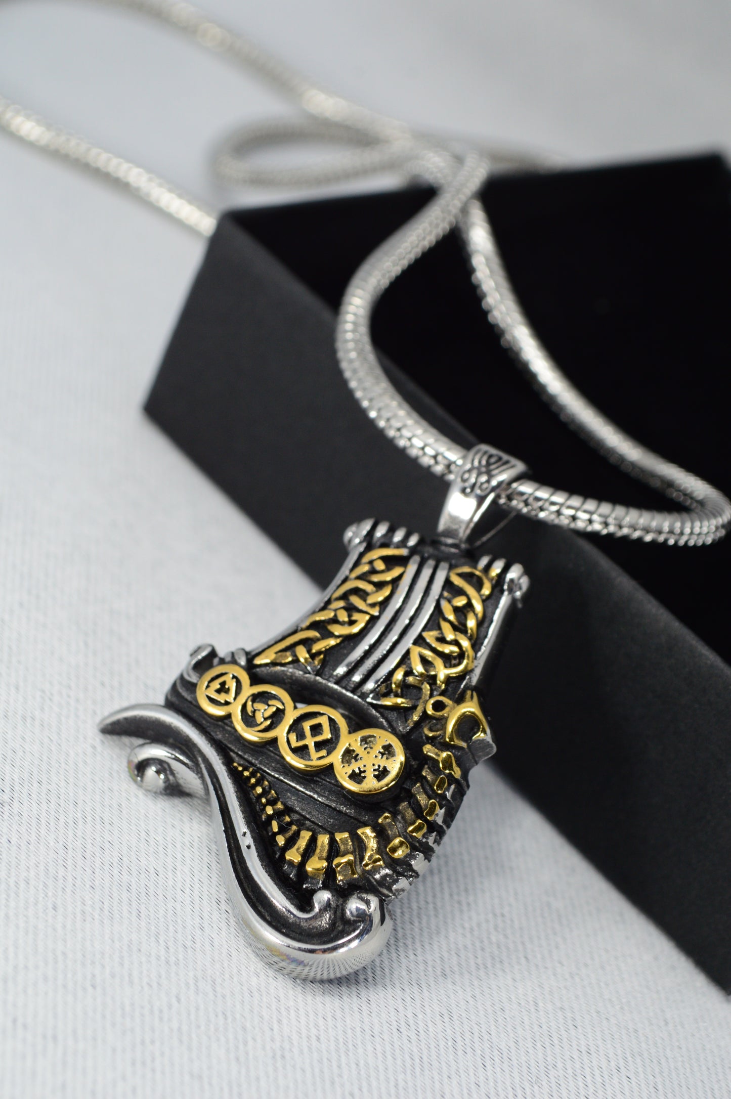 Viking Axe Pendant Necklace – Stainless Steel Nordic Amulet with Gold Details