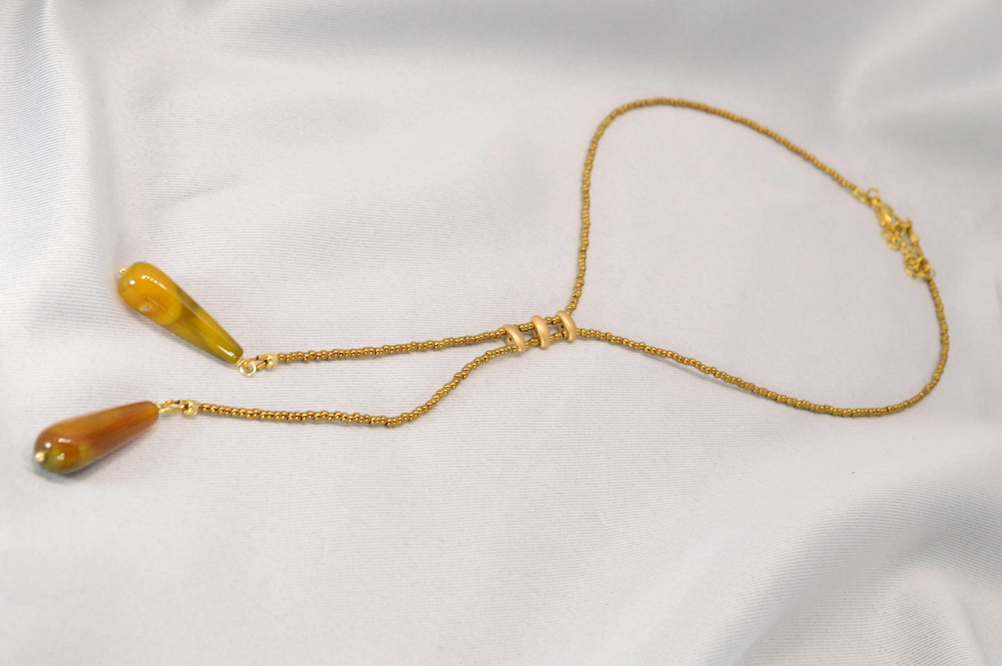 Agate Drop Lariat Necklace – Gold Seed Bead Y Necklace with Natural Agate Tips
