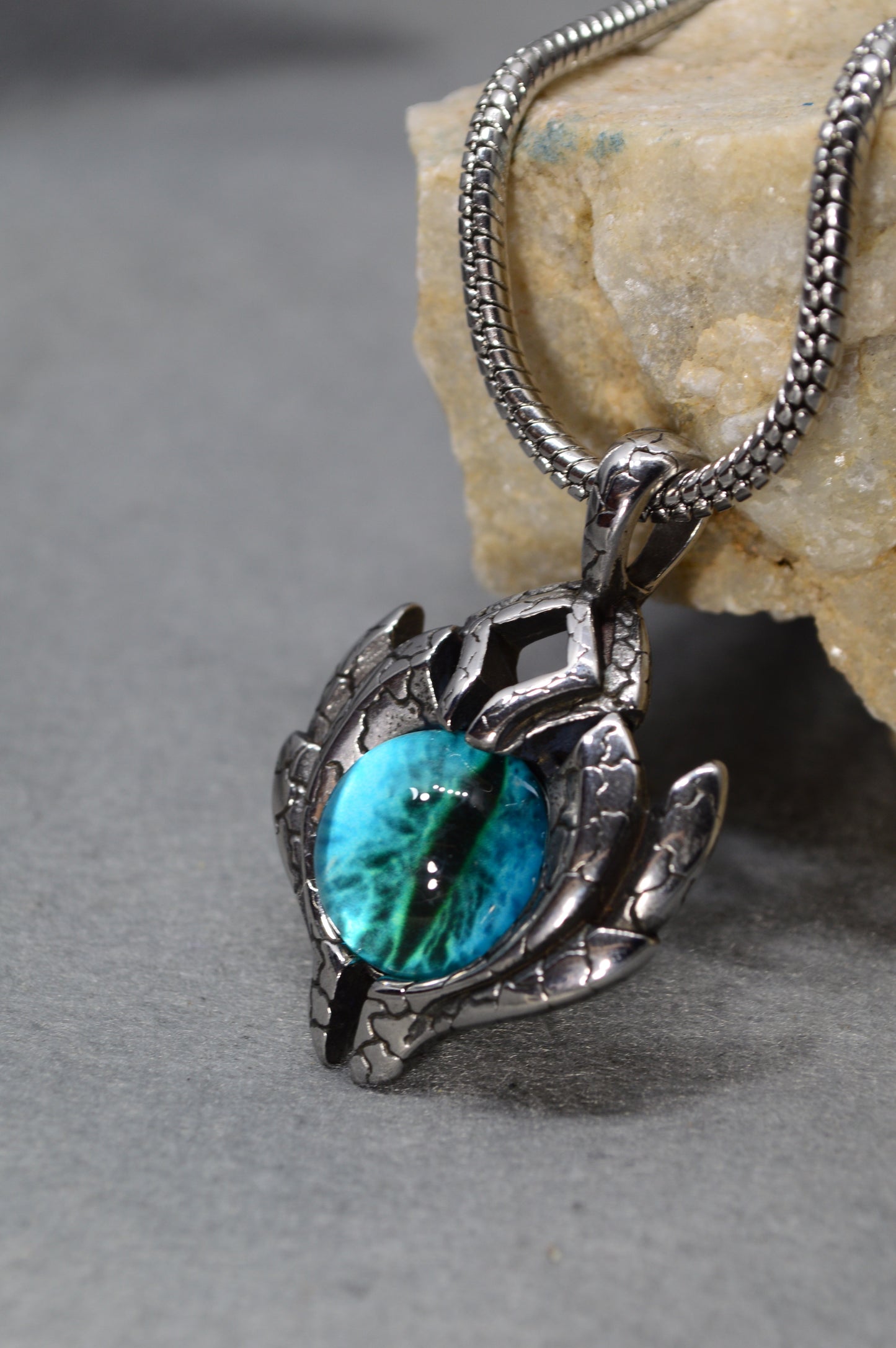 Dragon Eye Pendant Necklace – Fantasy Stainless Steel Amulet