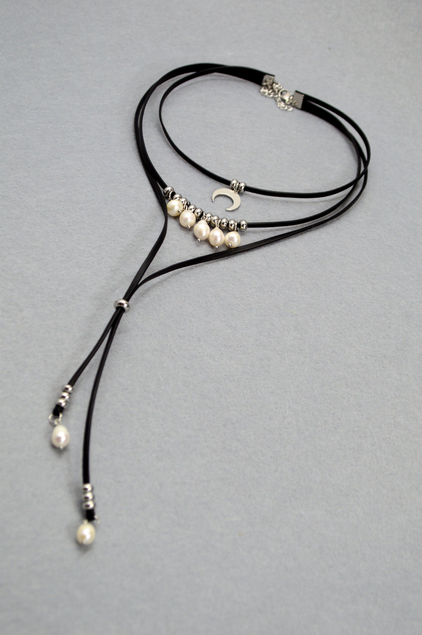 Black Leather Pearl Bolo Necklace – Layered Moon Choker with Freshwater Pearls