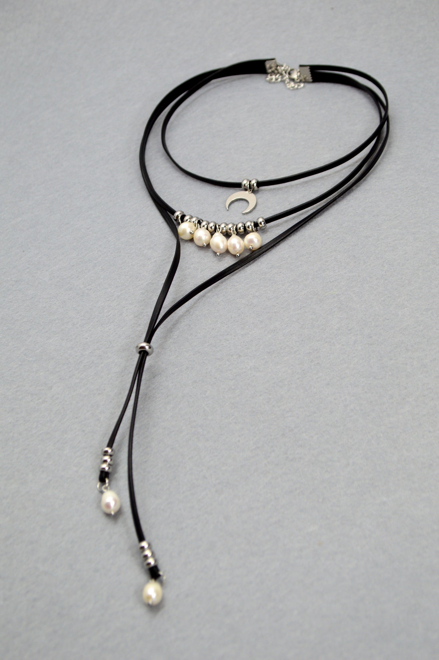 Black Leather Pearl Bolo Necklace – Layered Moon Choker with Freshwater Pearls