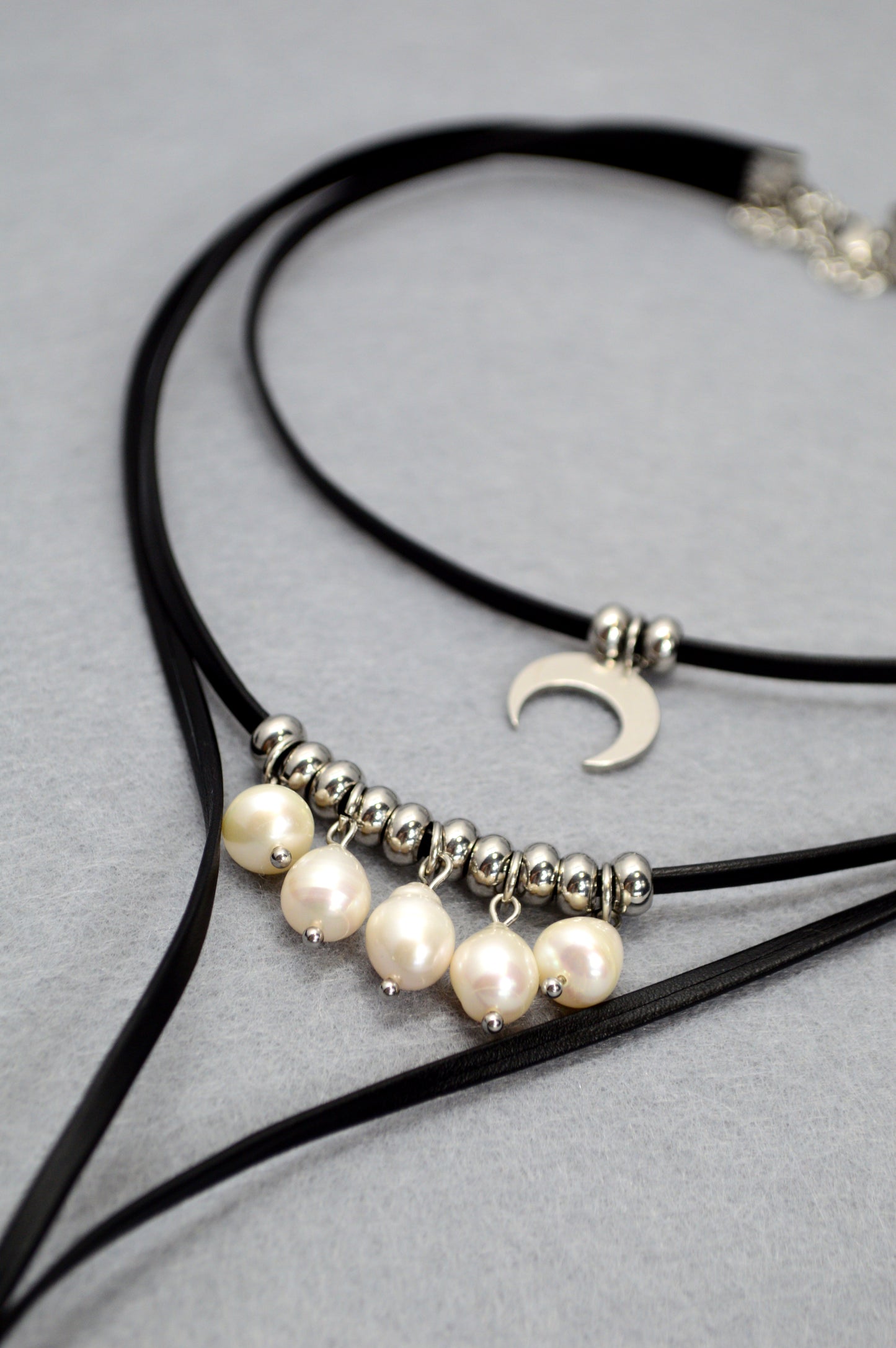 Black Leather Pearl Bolo Necklace – Layered Moon Choker with Freshwater Pearls