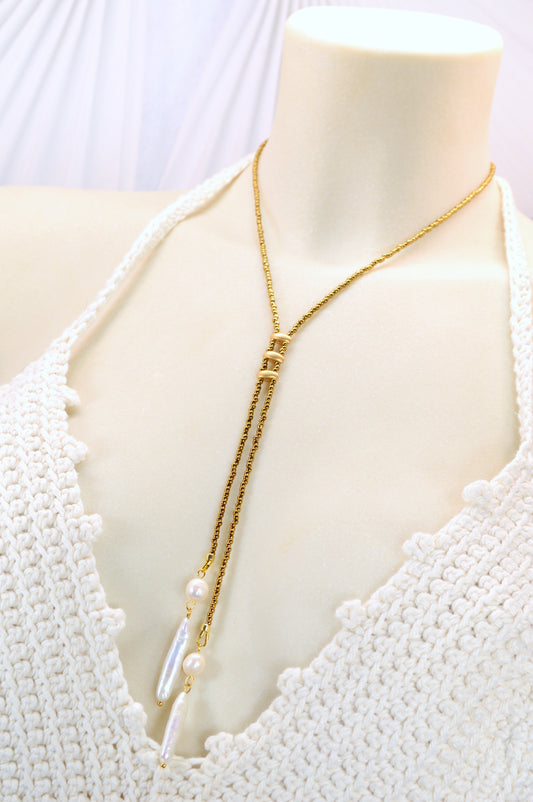 Collar lariat boho dorado con perla – collar en Y con perla “stick” de agua dulce
