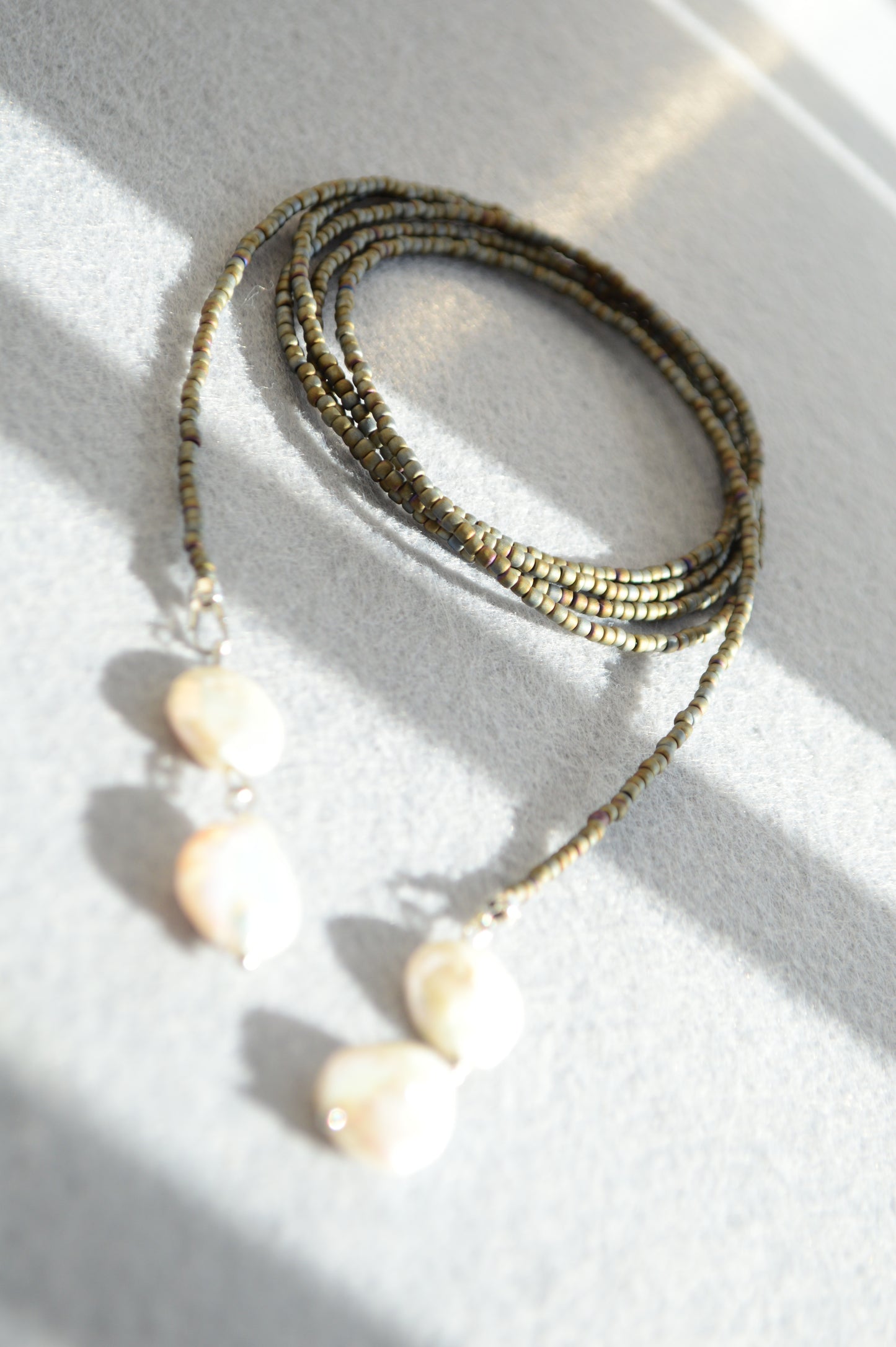 Grey Pearl Lariat Necklace – Adjustable Seed Bead Y Necklace with Freshwater Pearls