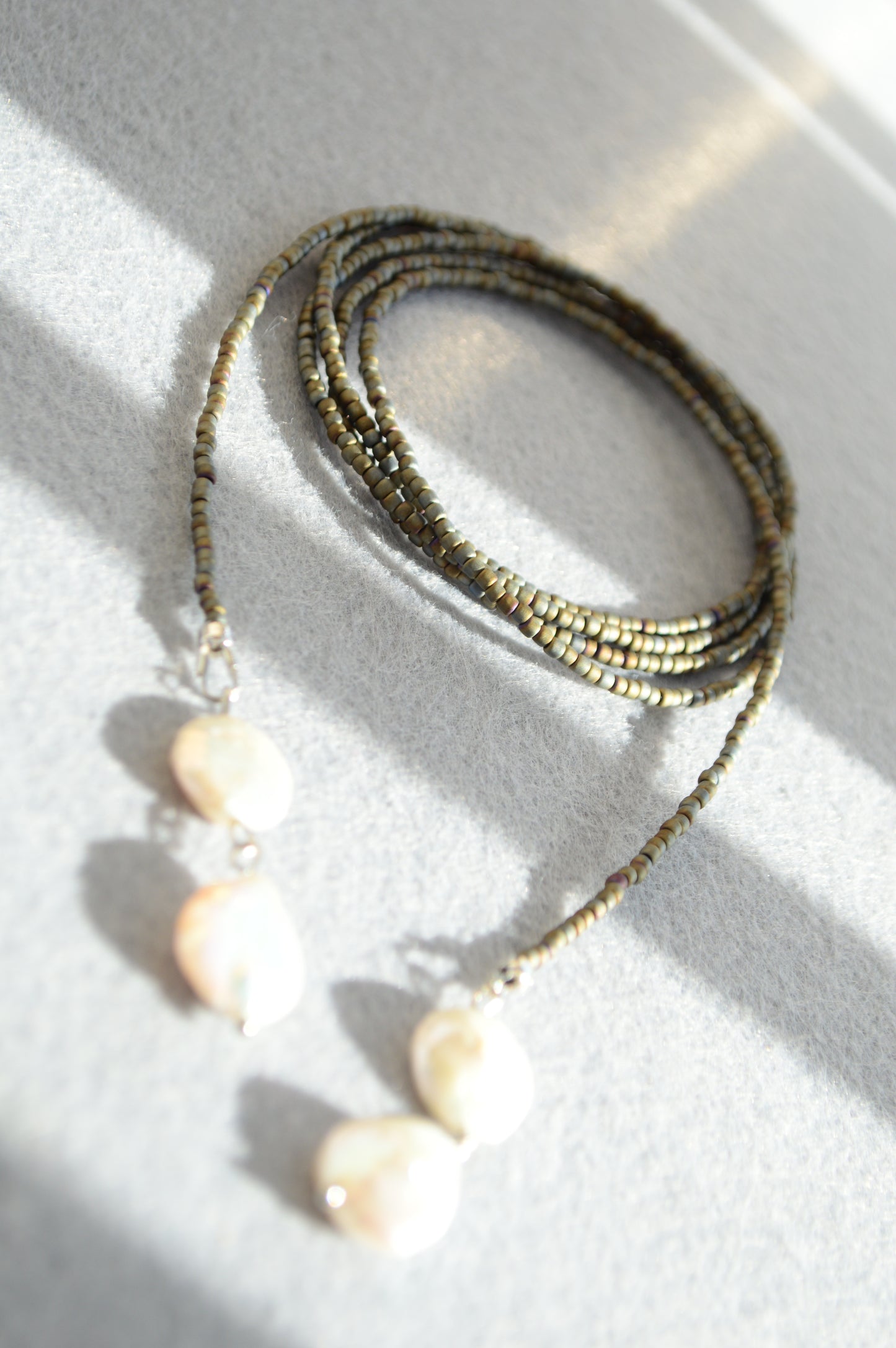 Grey Pearl Lariat Necklace – Adjustable Seed Bead Y Necklace with Freshwater Pearls