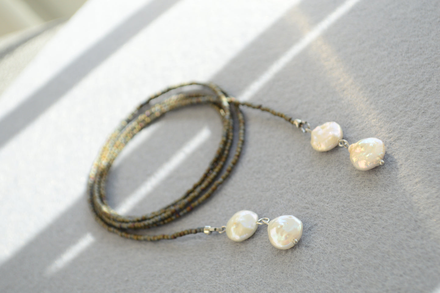 Grey Pearl Lariat Necklace – Adjustable Seed Bead Y Necklace with Freshwater Pearls
