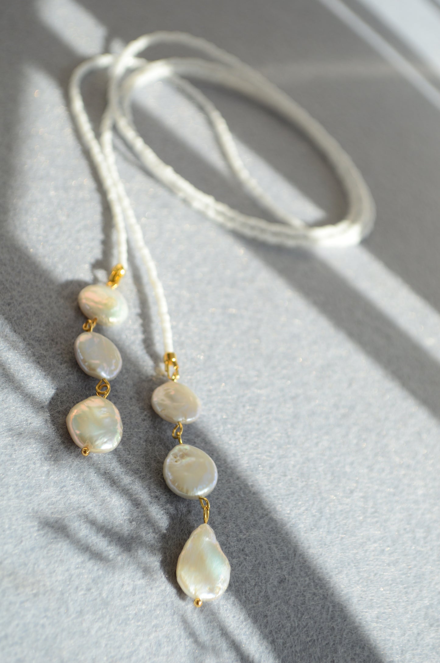 White Pearl Lariat Necklace – Adjustable Seed Bead Y Necklace with Freshwater Pearls