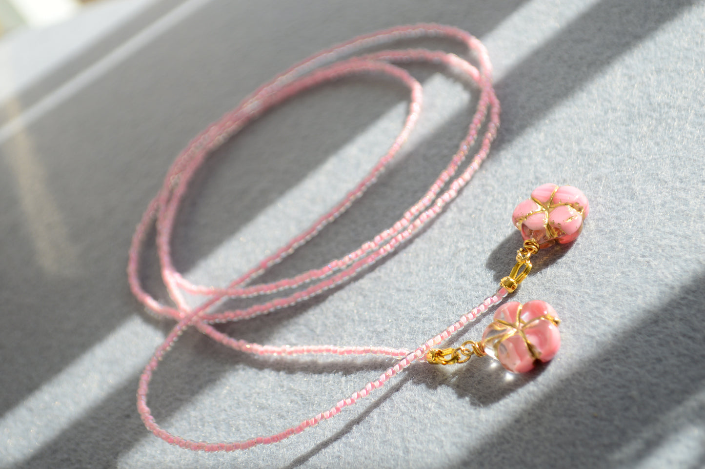 Pink Flower Lariat Necklace – Adjustable Seed Bead Y Necklace with Glass Flowers