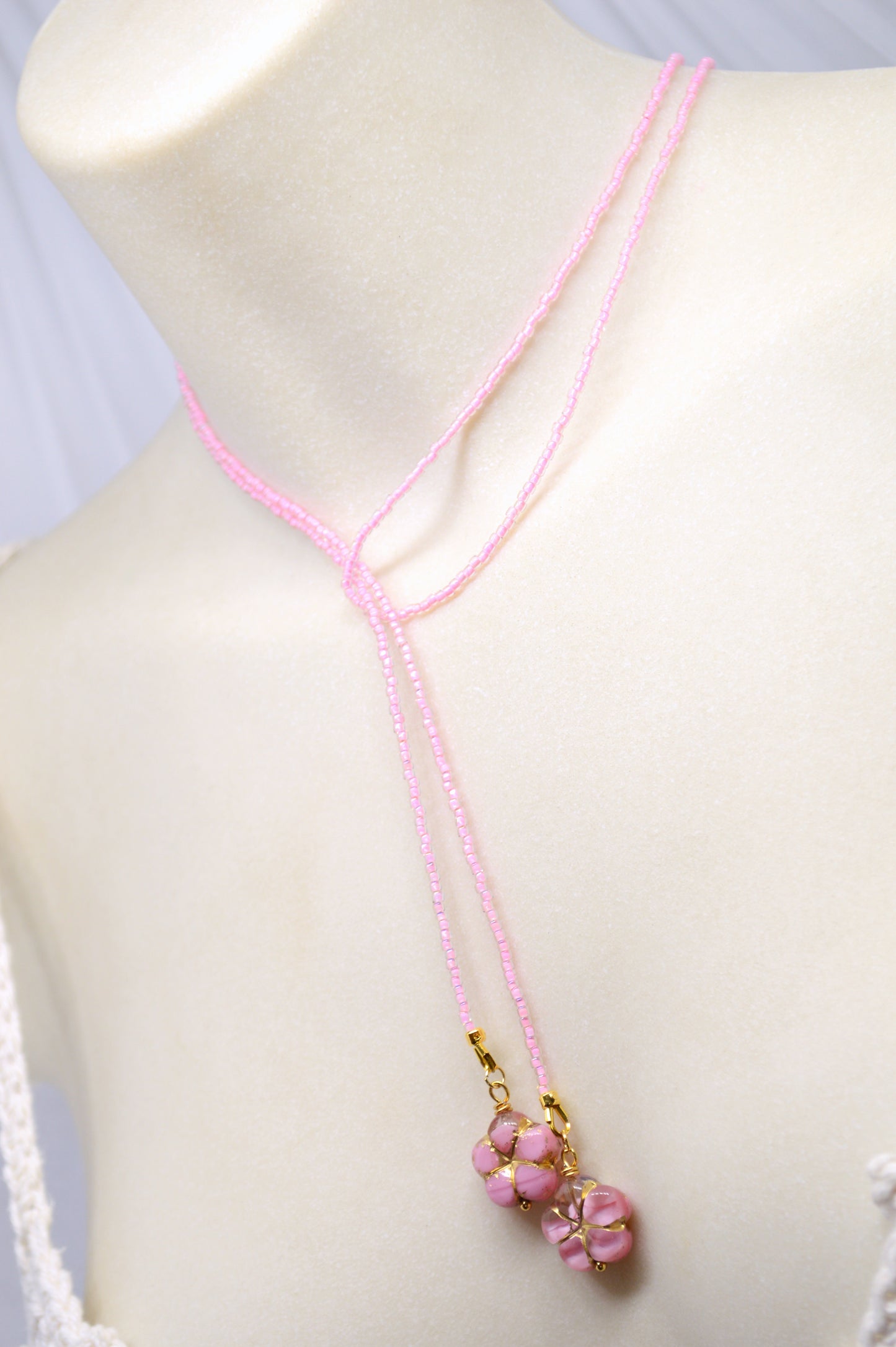 Pink Flower Lariat Necklace – Adjustable Seed Bead Y Necklace with Glass Flowers
