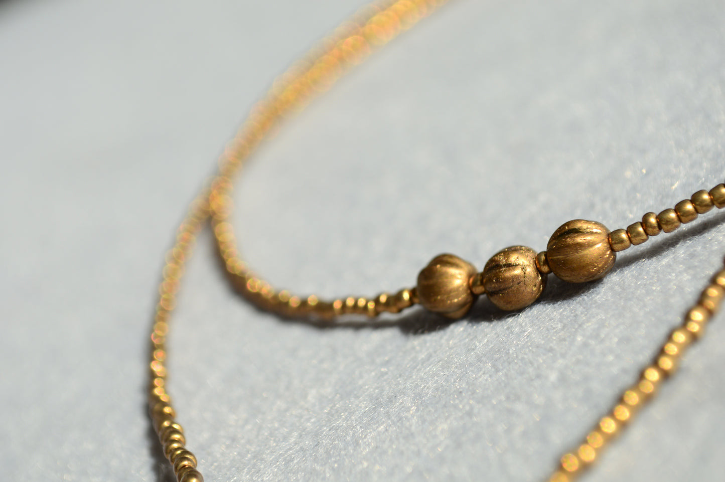 Gold Beaded Lariat Necklace with White Marble Glass Drops – Adjustable Minimalist Y Necklace