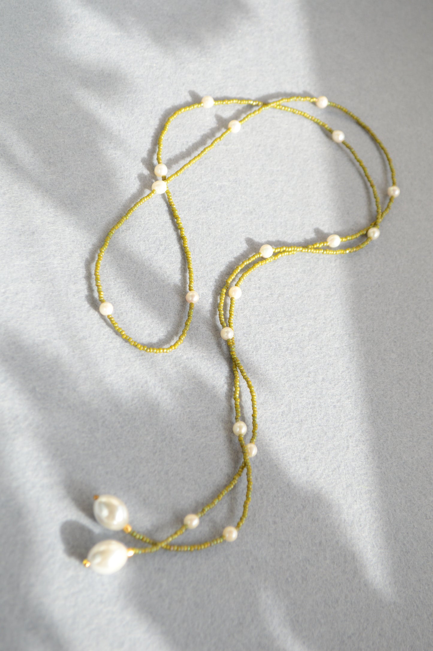 White Pearl Lariat Necklace – Adjustable Seed Bead Y Necklace