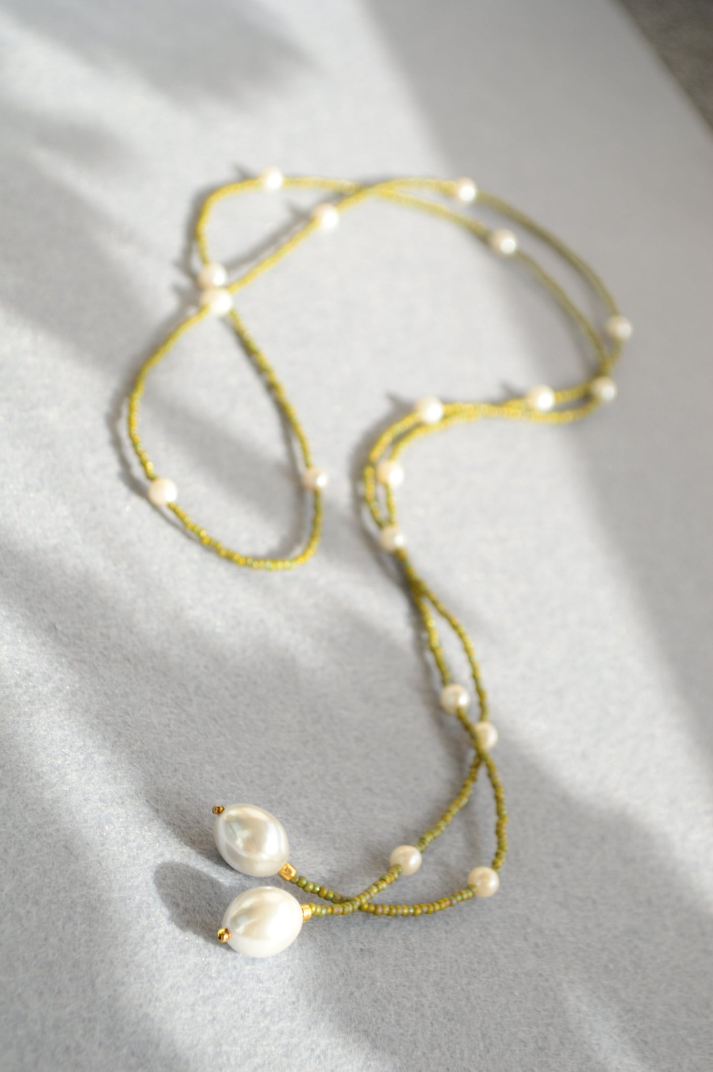 White Pearl Lariat Necklace – Adjustable Seed Bead Y Necklace