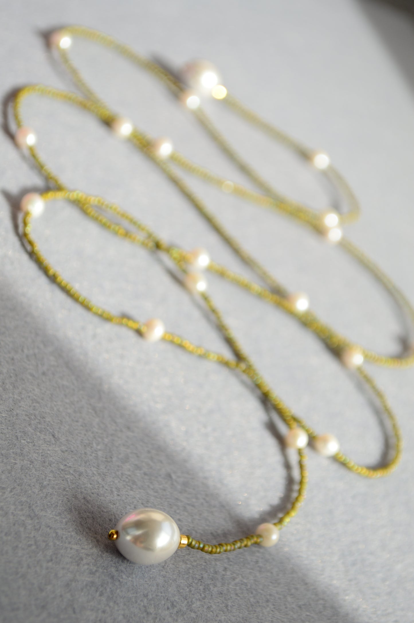 White Pearl Lariat Necklace – Adjustable Seed Bead Y Necklace