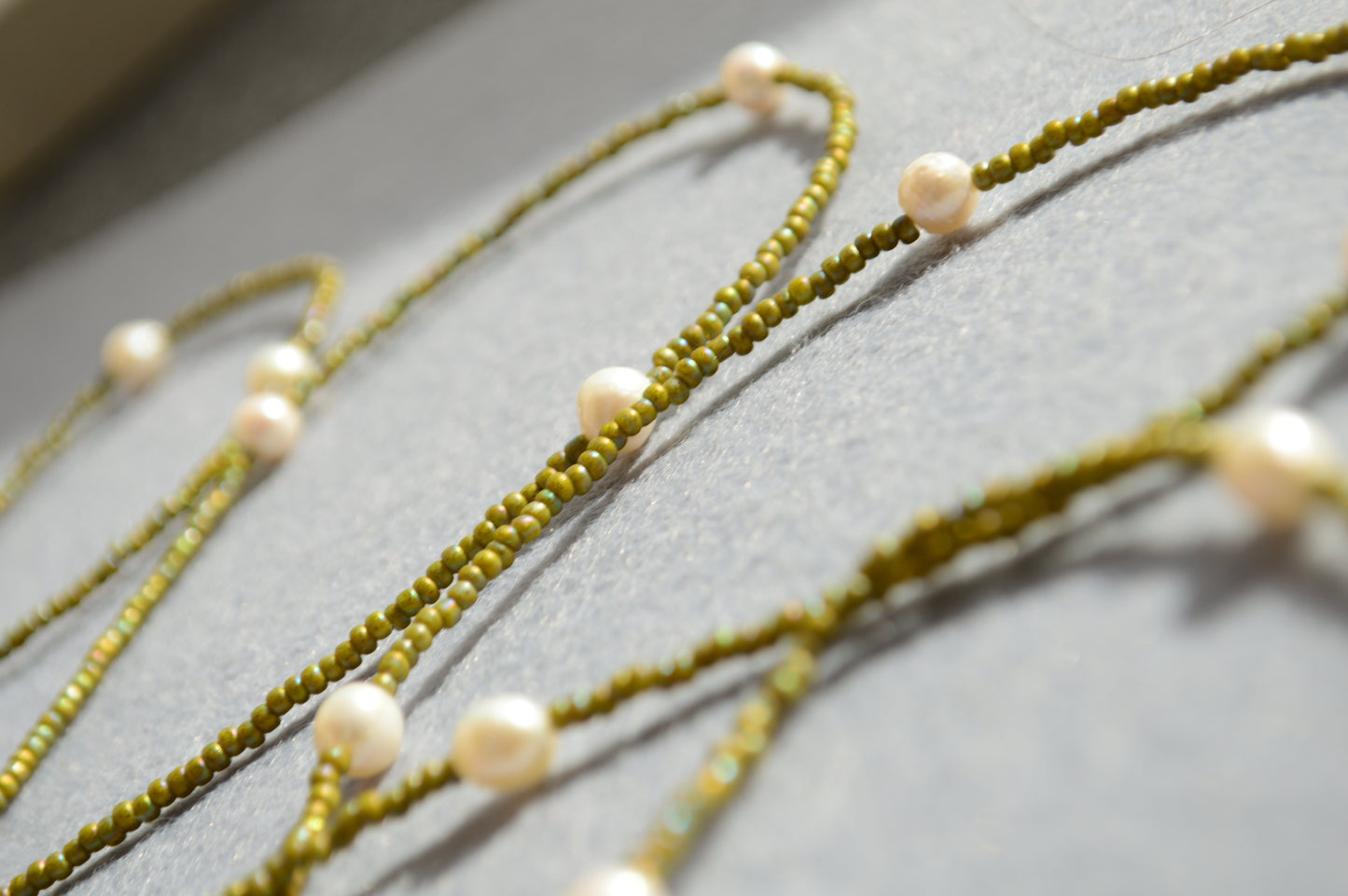 White Pearl Lariat Necklace – Adjustable Seed Bead Y Necklace