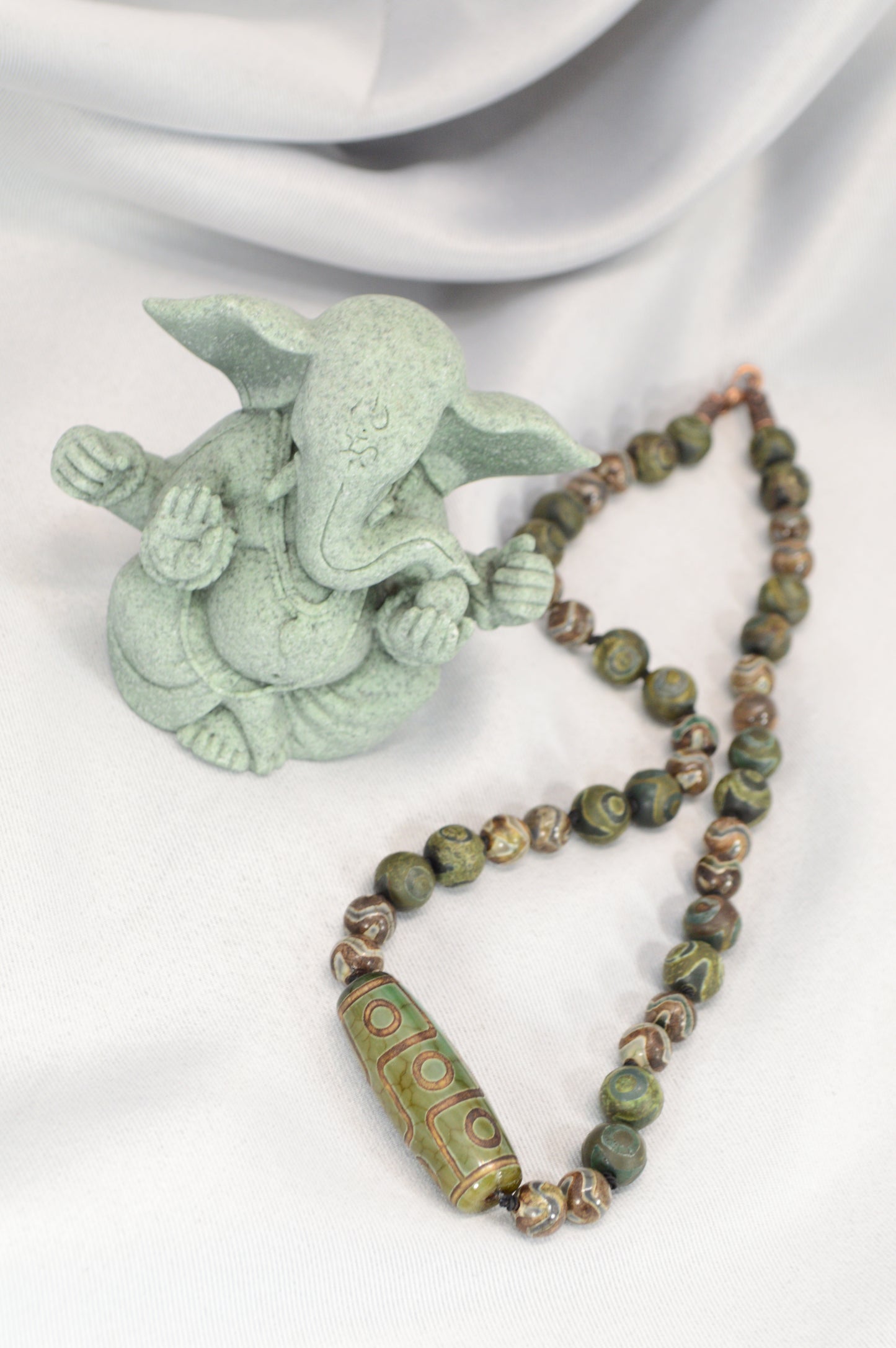 Green Tibetan Dzi Bead Necklace – Boho Spiritual Amulet for Grounding & Balance