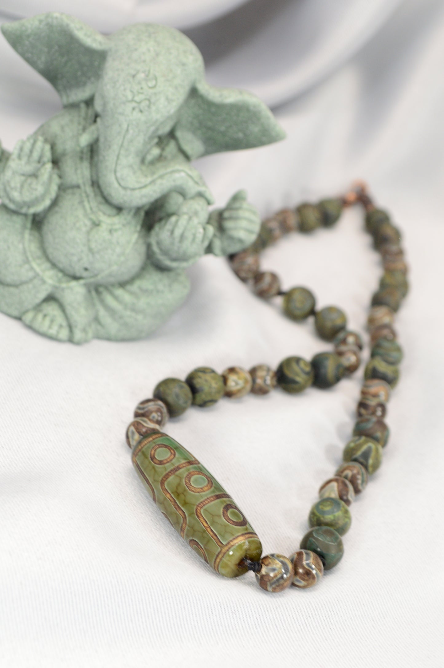 Green Tibetan Dzi Bead Necklace – Boho Spiritual Amulet for Grounding & Balance